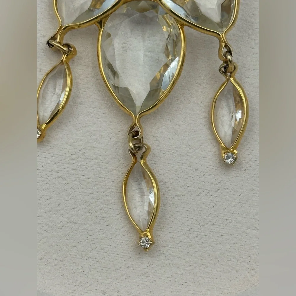 Vintage 1970s Goldtone Clear Crystal‎ Chandelier Brooch Pin Statement